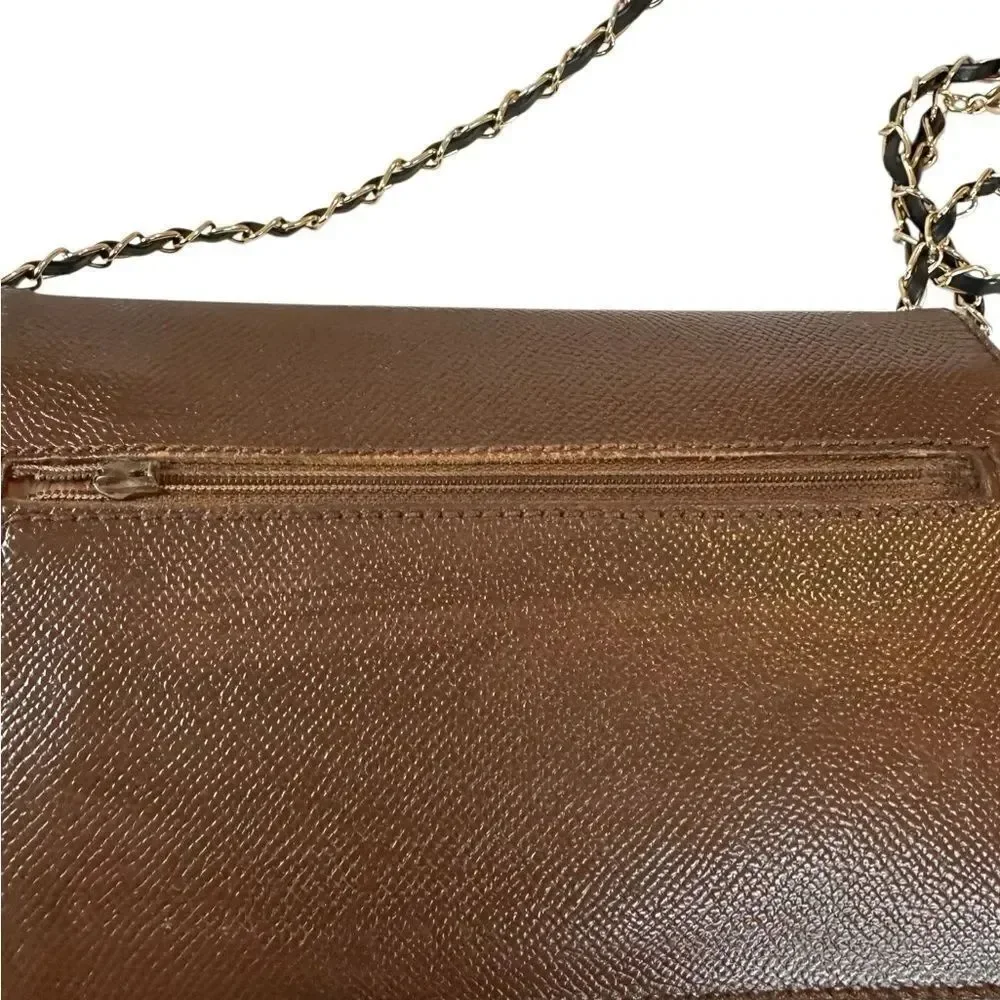 CHANEL sophisticated crossbody